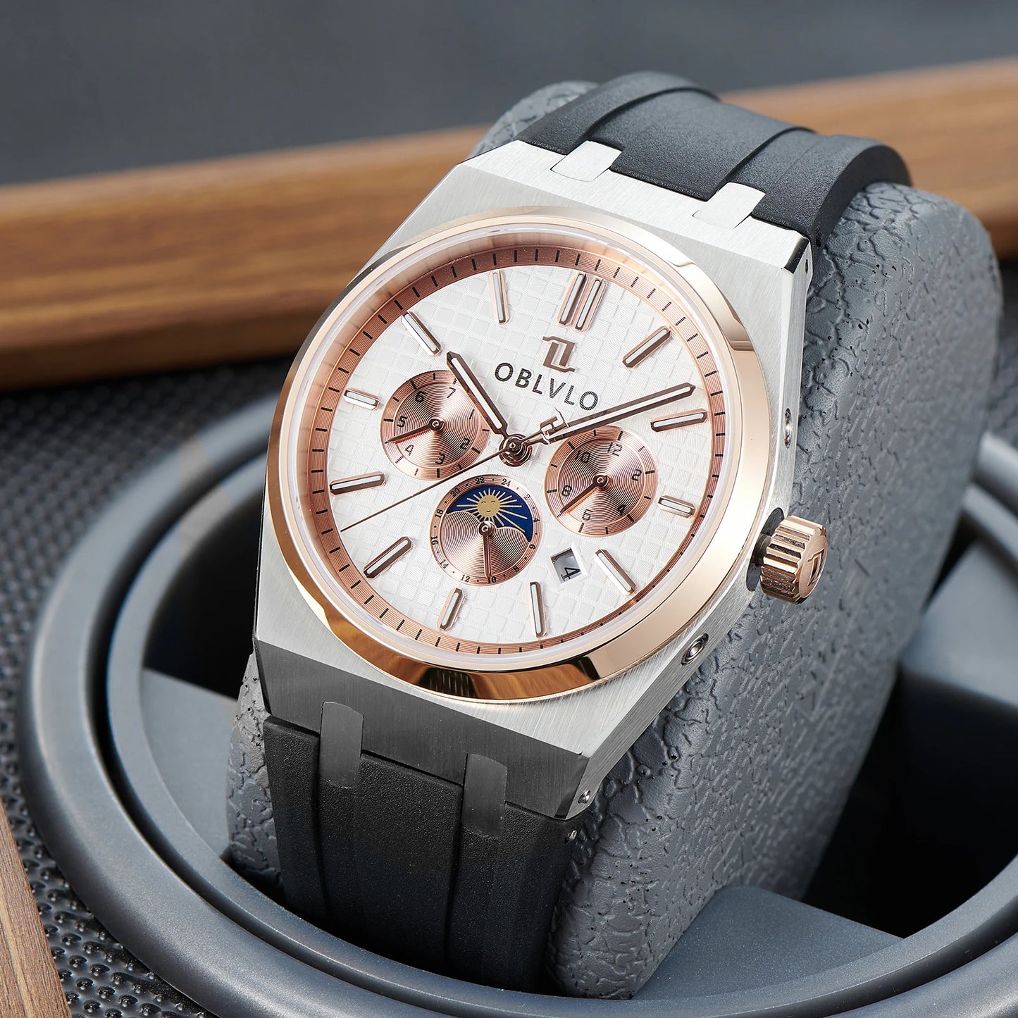 Elevate your wristwear with the OBLVLO Luxury Mechanical Watch, crafted for those who appreciate precision and sophistication.
